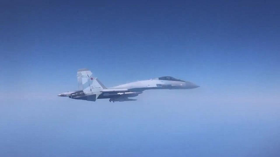 Истребители России над Чёрным морем дважды за прошлый месяц перехватили самолёт-разведчик Британии Rivet Joint