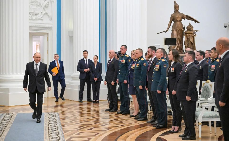 Путин: участники СВО должны стать костяком новых управленцев России