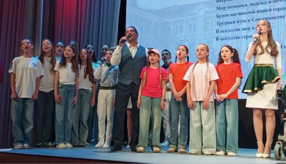В Севастопольской школе искусств прошёл концерт «Дорогою добра»