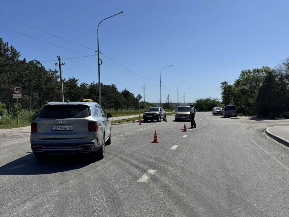 Мотоциклист погиб под колесами иномарки в Севастополе