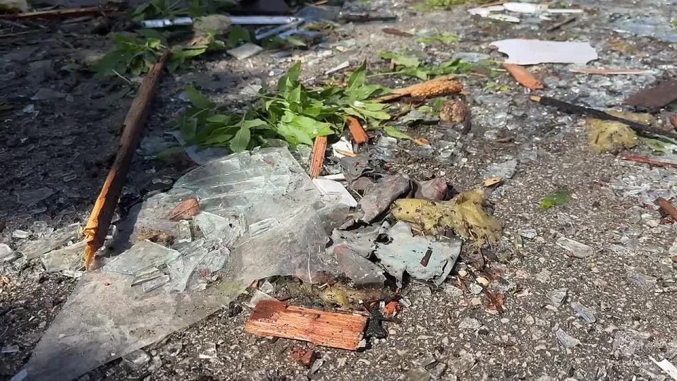 В Севастополе ликвидирован пожар на крыше здания Южного управления Центробанка после ракетного удара ВСУ – МЧС