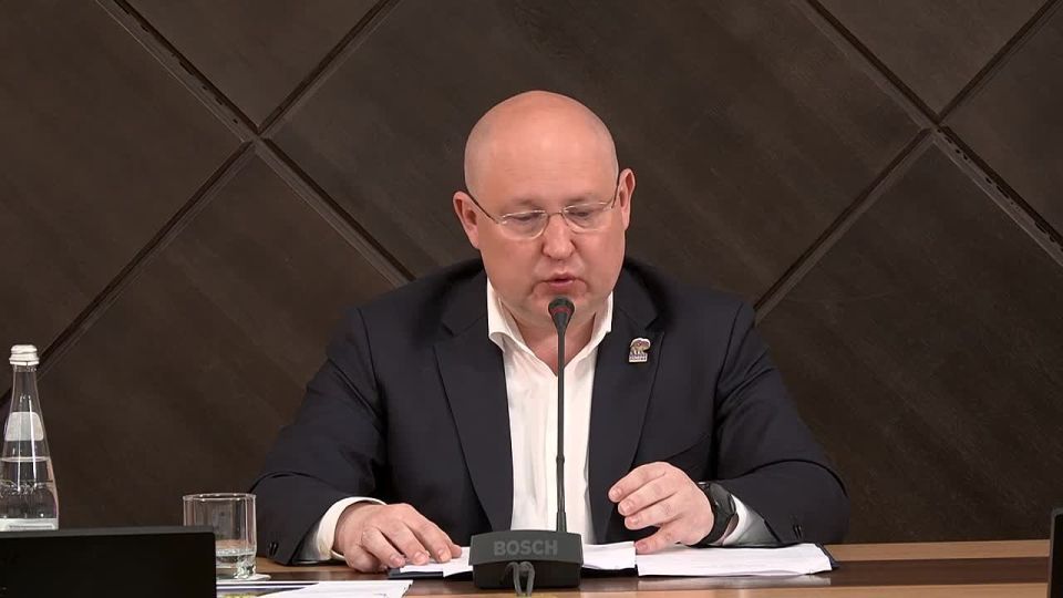 Михаил Развожаев: На аппаратном совещании правительства Севастополя обсудили ситуацию с топливом