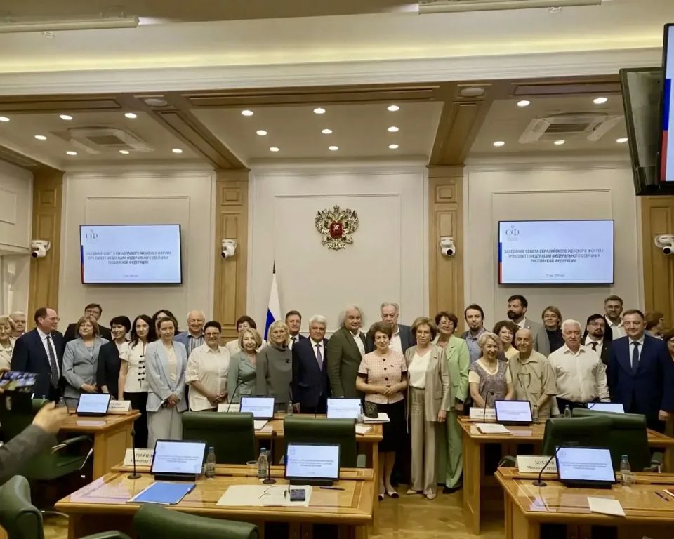 Севастопольская детская школа искусств представила свои достижения в Совете Федерации