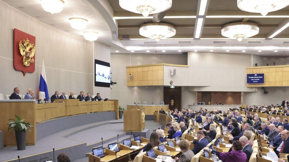 Татьяна Лобач: Сегодня единогласно приняли закон о праве регионов вводить запрет на розничную продажу вейпов и жидкостей к ним, а также других электронных систем доставки никотина