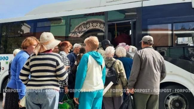 Дефицит топлива в Крыму ожидаемо сказался на работе общественного транспорта: на прошлой неделе на маршруты не вышли 400 автобусов