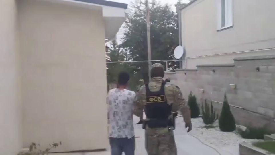 В Крыму осудили двух организаторов канала нелегальной миграции