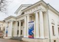 В Севастополе переименуют ретрокинотеатр «Украина» после атаки ВСУ на здание панорамы «Оборона Севастополя 1854–1855 годов», сообщил губернатор Михаил Развожаев