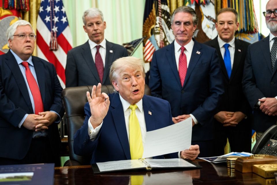 Дональд Трамп объявил о заключении сделки с Ираном