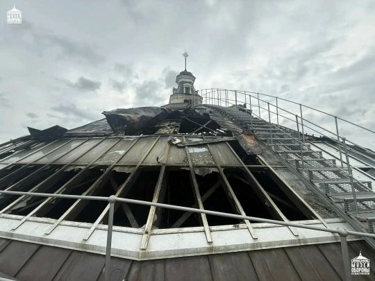 Сейчас обследуют состояние несущих конструкций кровли здания Панорамы в Севастополе
