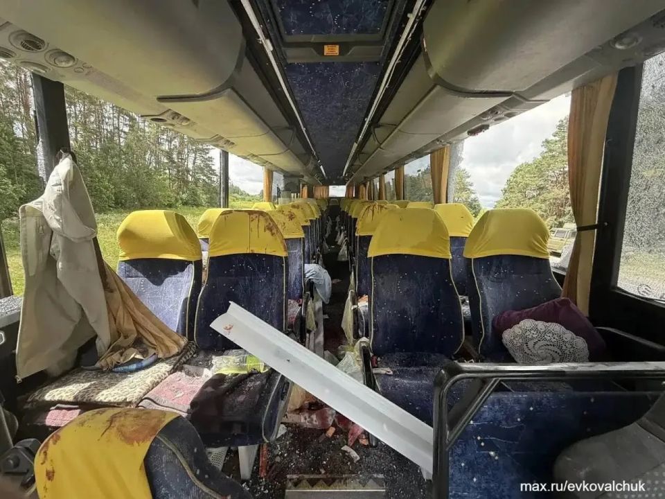 Семь пострадавших при атаке БПЛА ВСУ на автобус в Брянской области госпитализированы, среди них пять детей