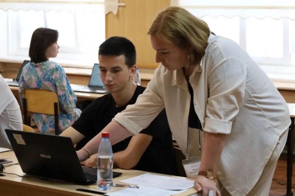 18 и 19 июня выпускники Севастополя сдают ЕГЭ по информатике и устной части иностранных языков