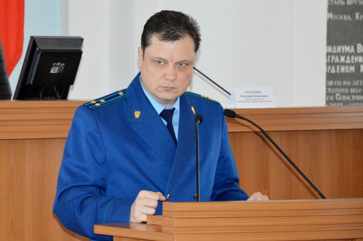 Защищать интересы детей в Севастополе должен достойный человек