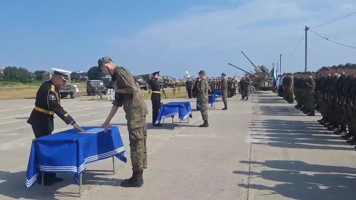 На территории парка Патриот проходит ритуал приведения к военной присяге