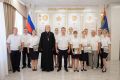 Начальник УМВД России по г.Севастополю генерал-майор полиции Сергей Сигунов вручил новые погоны сотрудникам ОВД, получившим первые офицерские звания