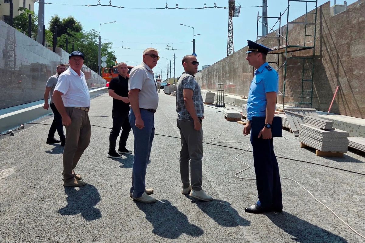 Прокуратура Ленинского района контролирует ход работ по реконструкции двух социально важных объектов дорожной инфраструктуры _