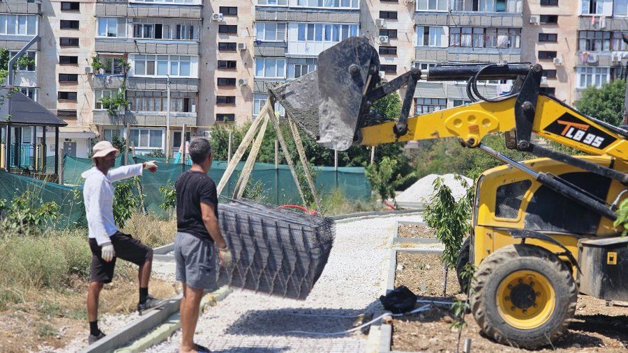 На улице Федоровской в Любимовке расширяют сквер