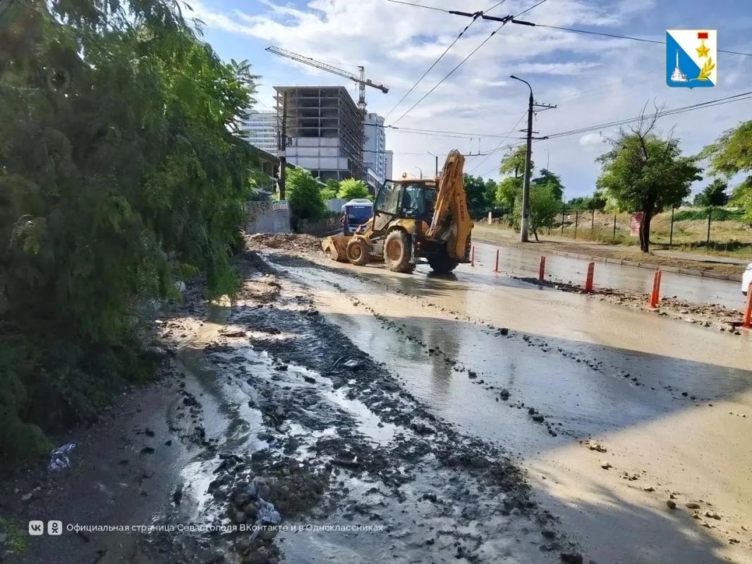 В Севастополе ликвидируют последствия ливня
