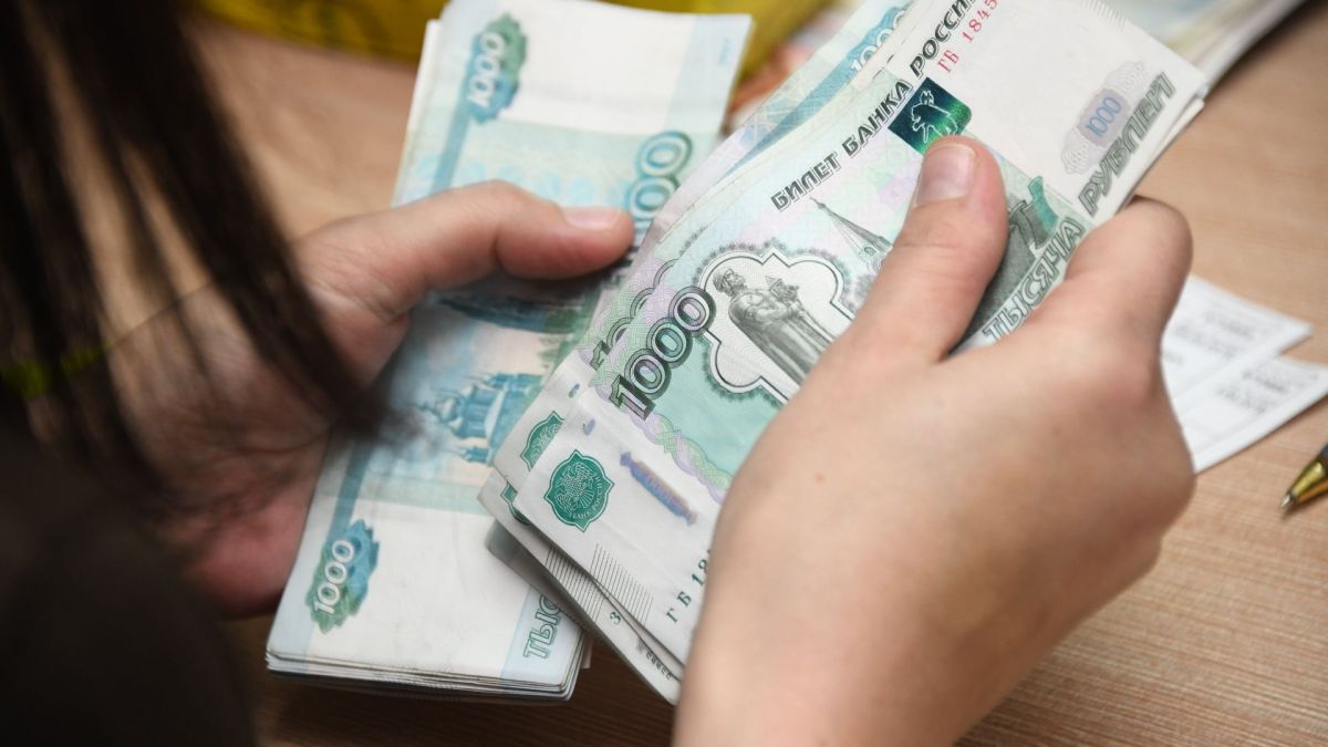 В Севастополе упростили оформление ежемесячных денежных выплат