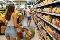 Власти Севастополя ищут способ сдержать цены на социально значимые товары