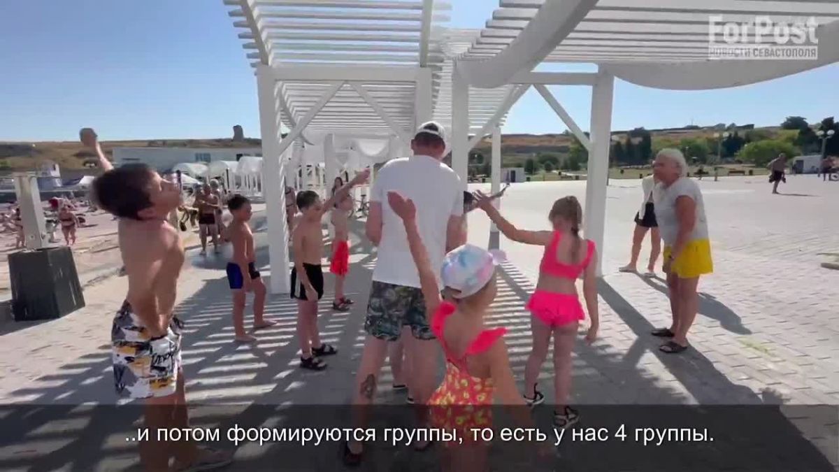 В Севастополе стартовала программа «Научись плавать»