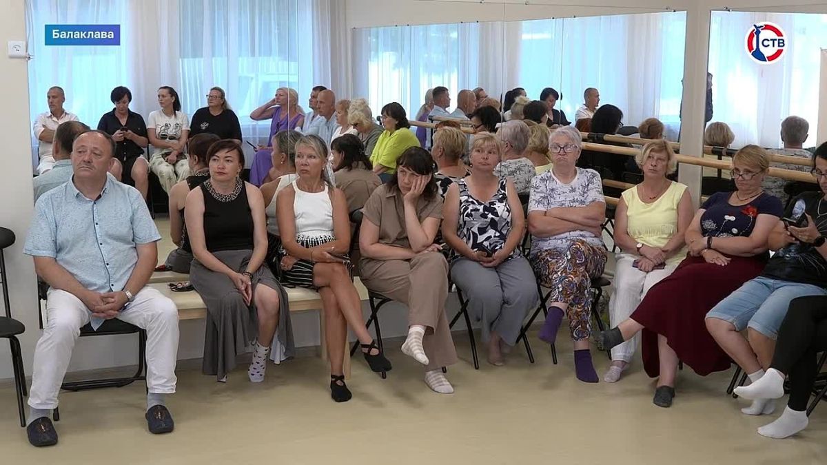 Всё больше севастопольцев учатся оказывать первую помощь в рамках общегородской инициативы «Защитим Севастополь вместе» Очередное занятие прошло в Балаклаве. Его провели для сотрудников Балаклавского Дворца культуры, но...