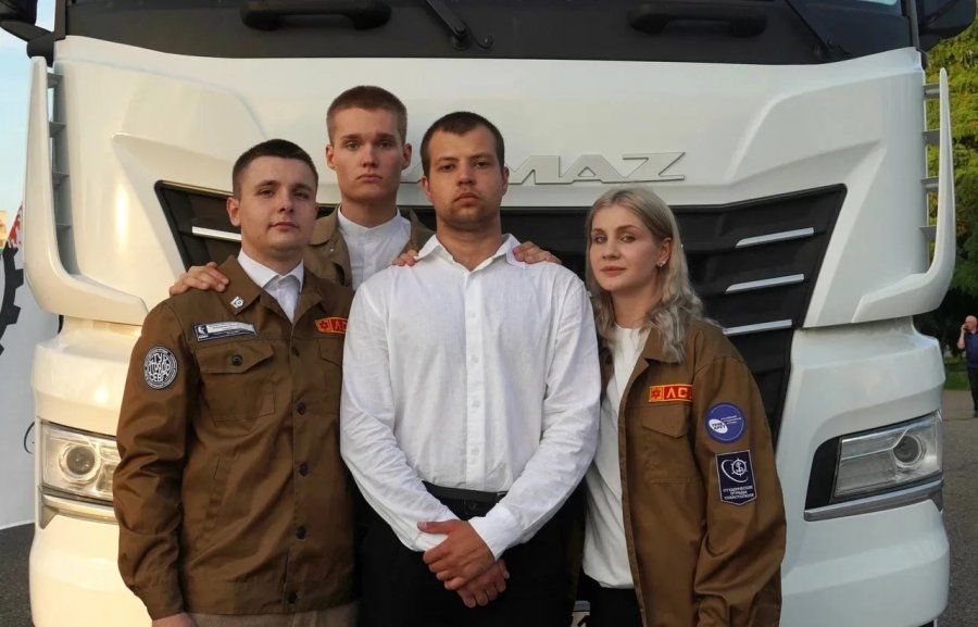 Девять участников студенческих отрядов Севастополя отправились на всероссийский трудовой проект «КАМАЗ»