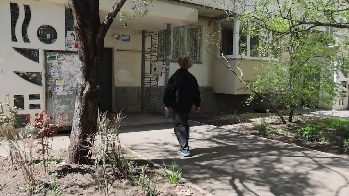 Севастопольские полицейские установили несовершеннолетнего участника мошеннической схемы, связанной с декларированием денежных средств