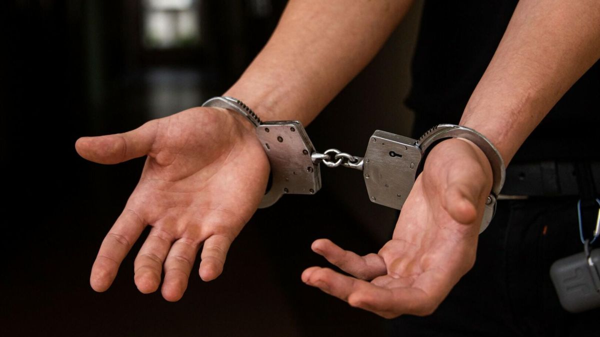 Выполнил просьбу друга: в Севастополе 16-летний подросток помог мошенникам