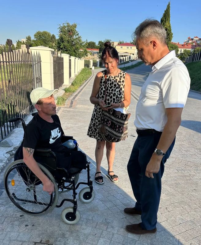 "Дорогие севастопольцы! Очень хочется выразить слова благодарности простым горожанам с улицы Надежды Островской