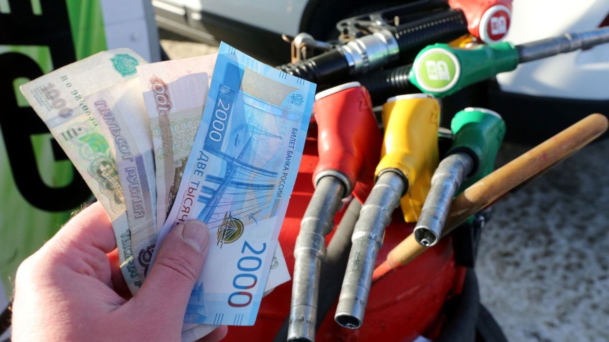 В Севастополе в среду все марки топлива будут в свободной продаже