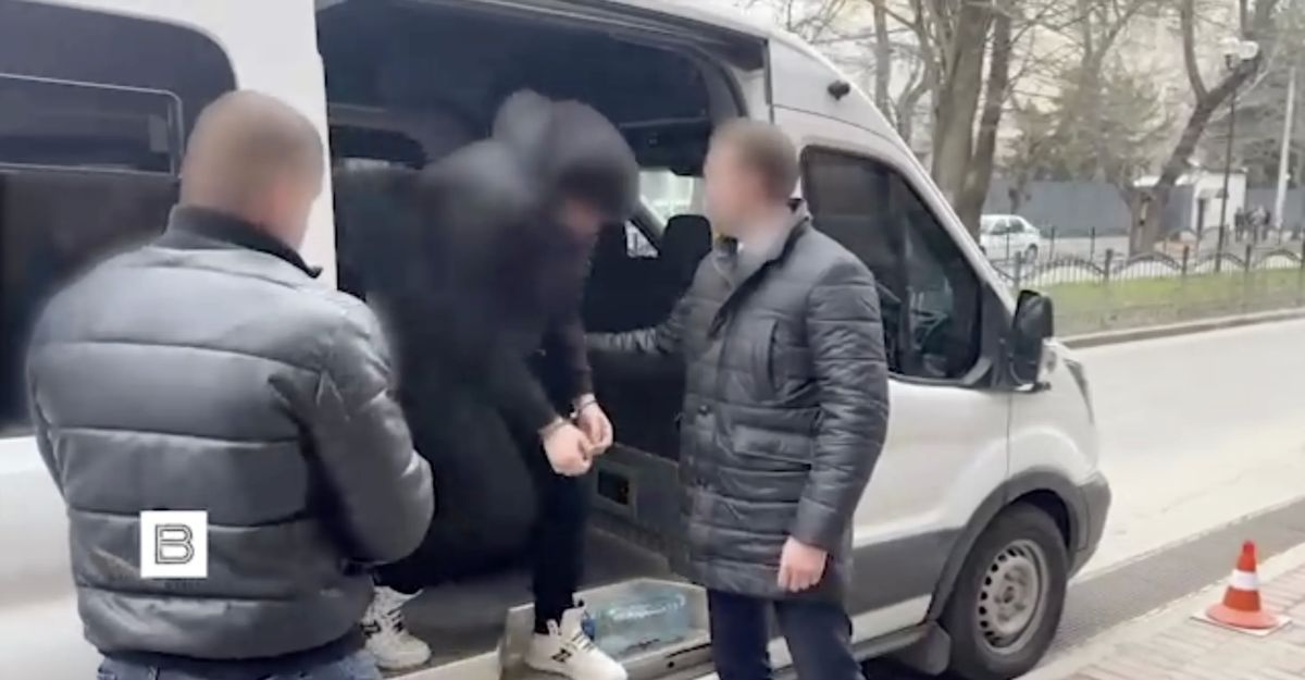 В Севастополе задержали двух россиян, готовивших теракт по указанию украинских спецслужб