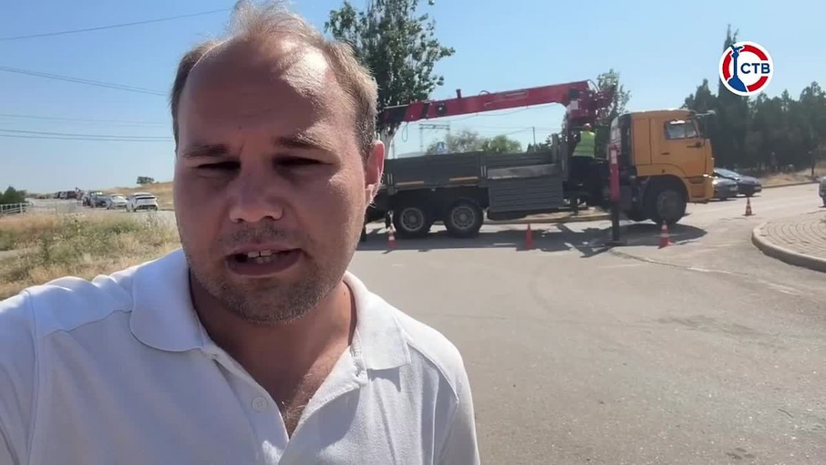 В Казачьей бухте обновляют наружное освещение Несмотря на сегодняшние ограничения наружного освещения в режиме ЧС, «Горсвет» продолжает работать на благо города. Специалисты учреждения ремонтируют и устанавливают новые...