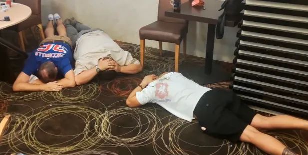 В покер на деньги: полиция Севастополя накрыла подпольный игровой салон