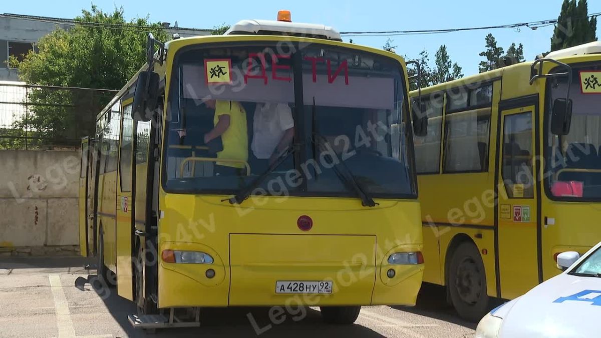 Готовность школьных автобусов к новому учебному году проверили сотрудники ГАИ
