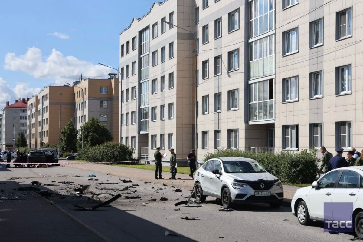Военнослужащий одной из воинских частей погиб в результате возгорания автомобиля в Санкт-Петербурге – СК