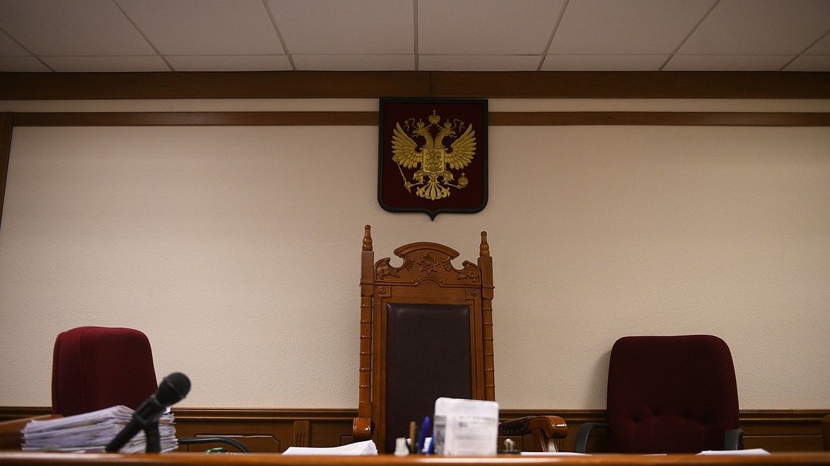 За решетку за сладкое: двух жителей Севастополе осудили за кражу шоколада