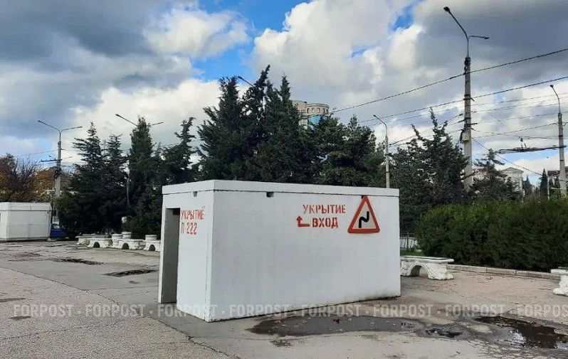 Школьные автобусы в Севастополе после сигнала тревоги продолжать движение не будут