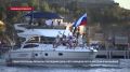 Севастопольцы провели последний день лета парадом яхт и катеров в Балаклаве