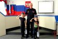 Росгвардейцы в Симферополе помогли юному спортсмену вернуть утерянные вещи
