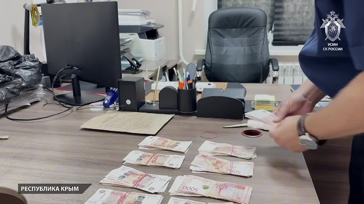 Житель Феодосии предстанет перед судом по обвинению в даче взятки сотруднику правоохранительных органов в особо крупном размере