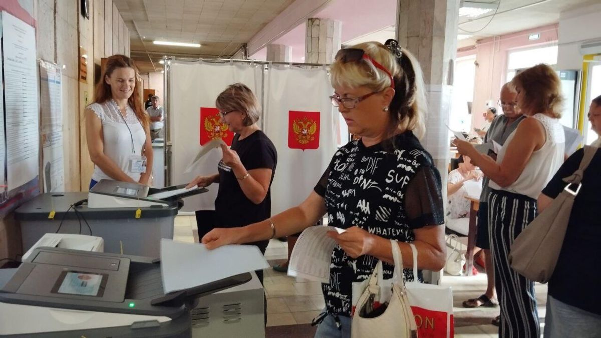 В Крыму и Севастополе завершился первый день голосования на выборах