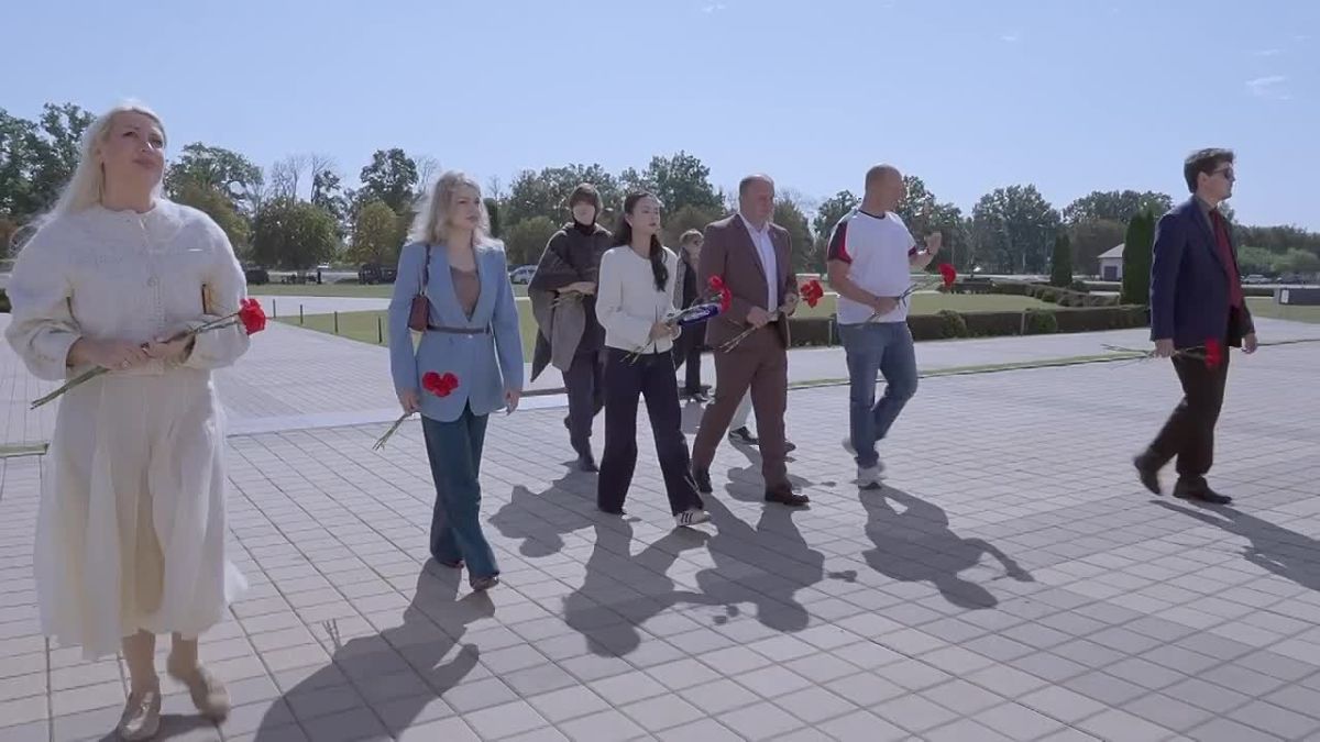 Юрий Котенок: Иностранных журналистов, приехавших в Белгородскую область, отвезли на Прохоровское поле