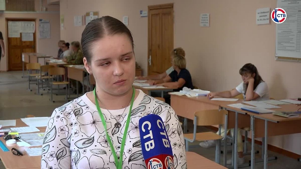 Волонтёры и народные дружинники помогали севастопольцам на избирательных участках В дни голосования на участках работали более 200 волонтёров. Они помогали пожилым и маломобильным избирателям, подсказывали дорогу и...