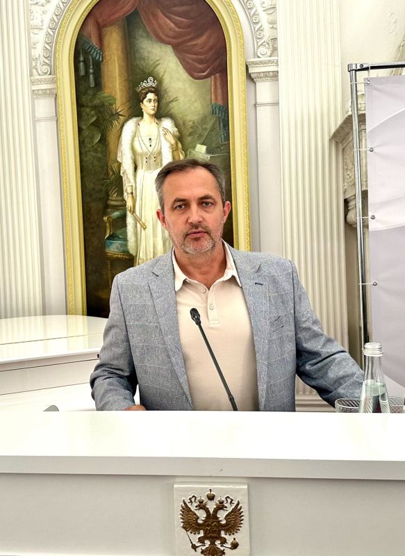 Единый урок - 2026. Ежегодно в преддверии Международного дня прав человека (10 декабря) Уполномоченный по правам человека в городе Севастополе Павел Буцай и сотрудники его аппарата совместно с Департаментом образования и...
