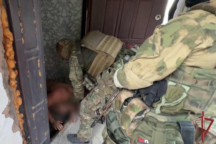 Подозреваемых в незаконном хранении боеприпасов задержали при участии севастопольского ОМОН Росгвардии