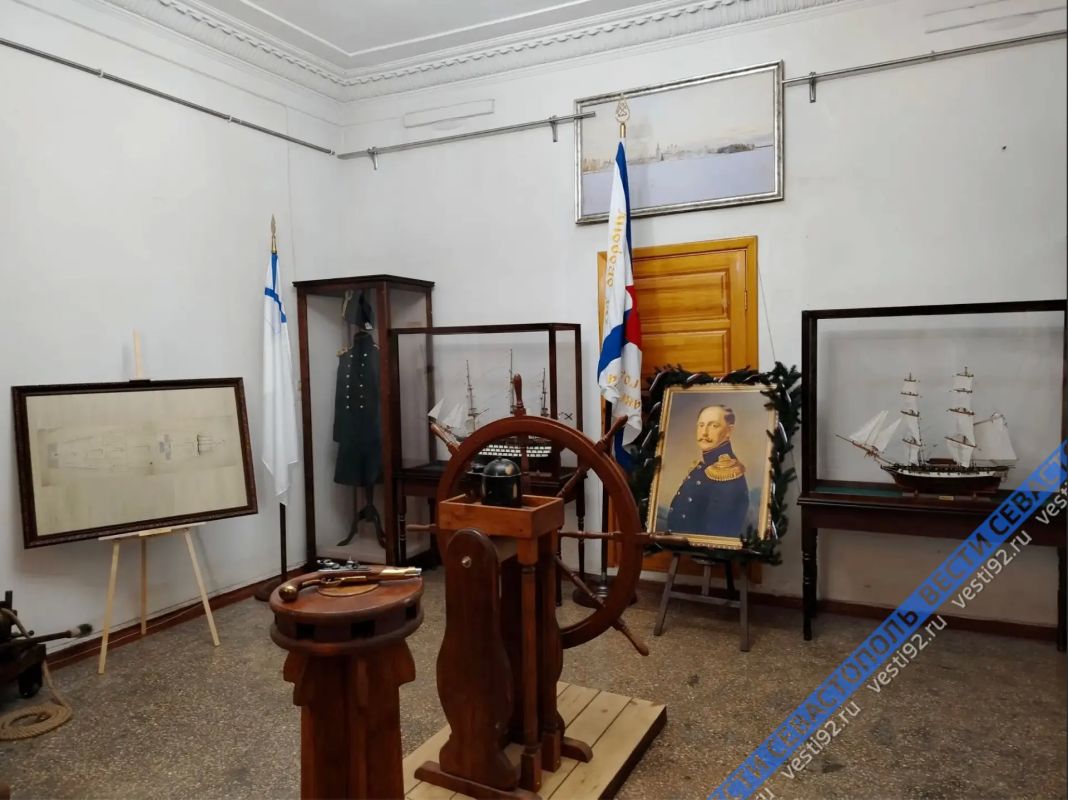 В Севастополе открылась выставка «Белые паруса адмирала Лазарева»