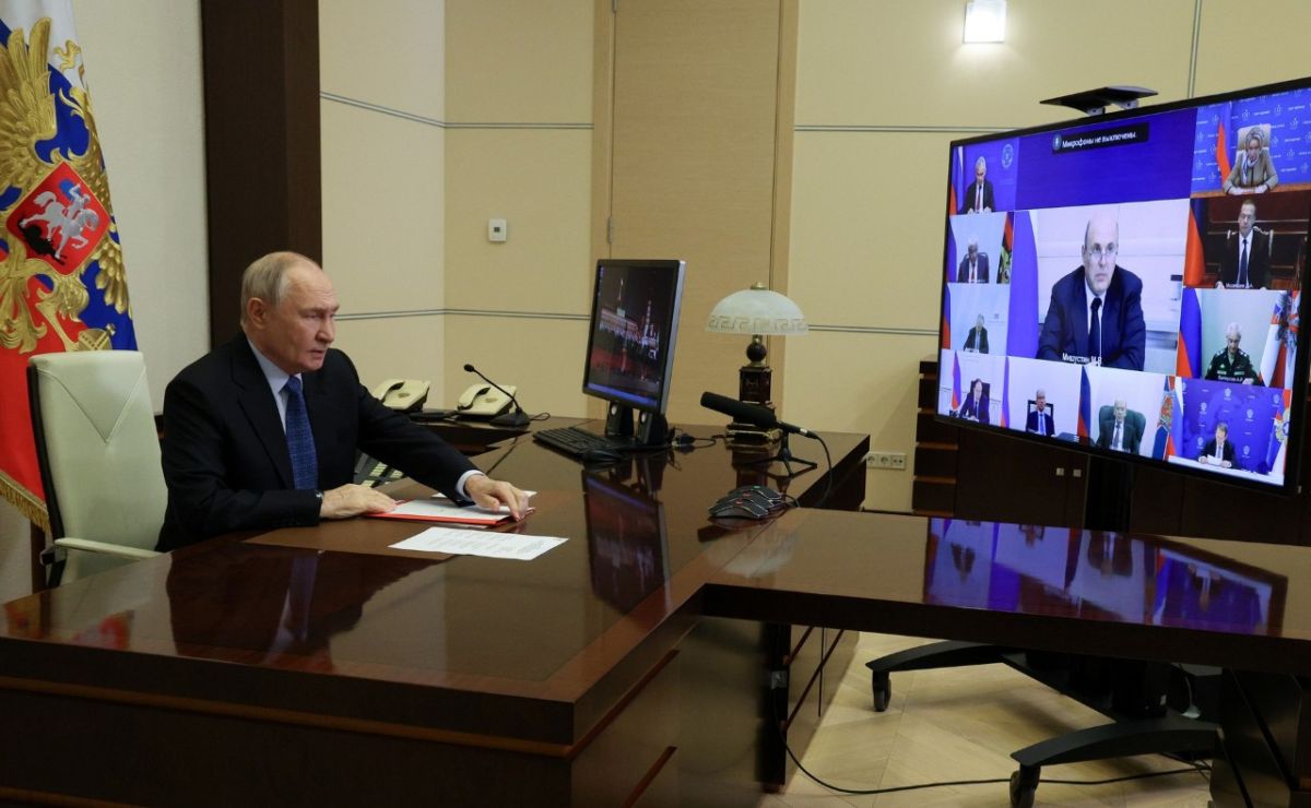Путин обсудил с Совбезом общественную безопасность