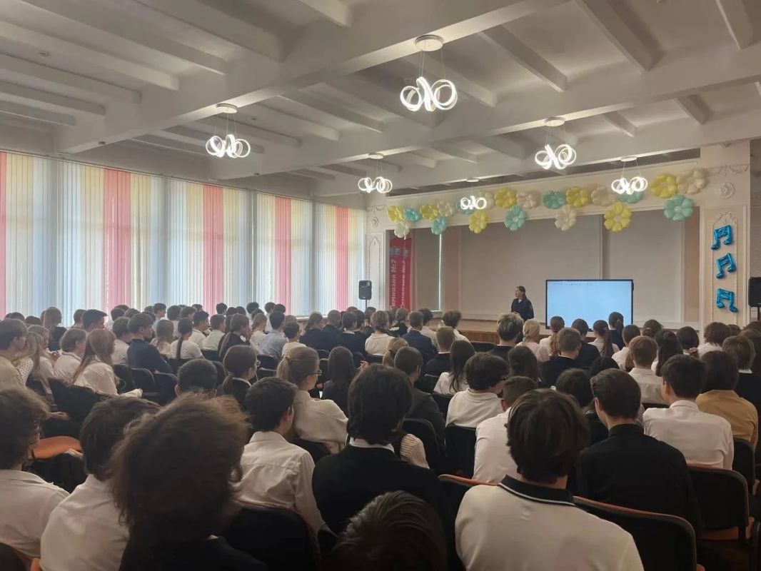 Осторожно, наркотики: полицейские провели профилактическое занятие с подростками