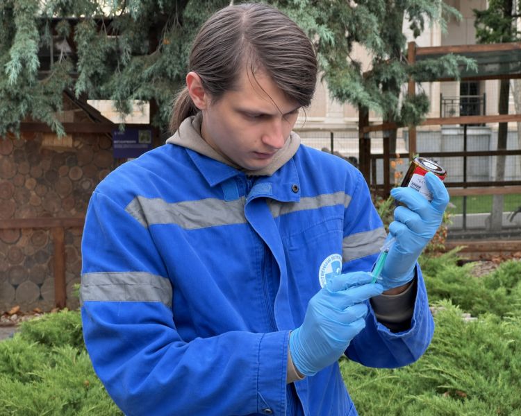 Севастопольские ветеринары провели плановую вакцинацию животных экофермы в «Новом Херсонесе»