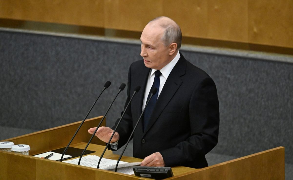 России не нужно бегать по миру и клянчить подачки